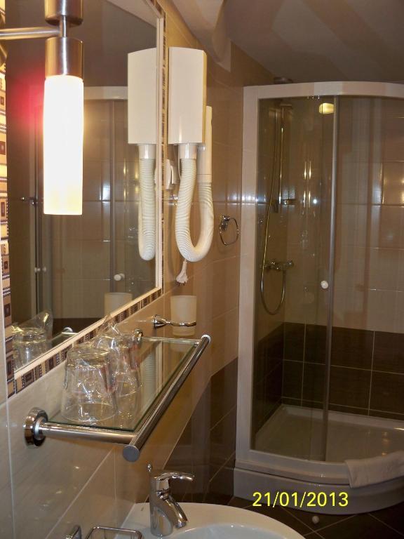 Hotel Carpymore Biograd Na Moru Bilik gambar