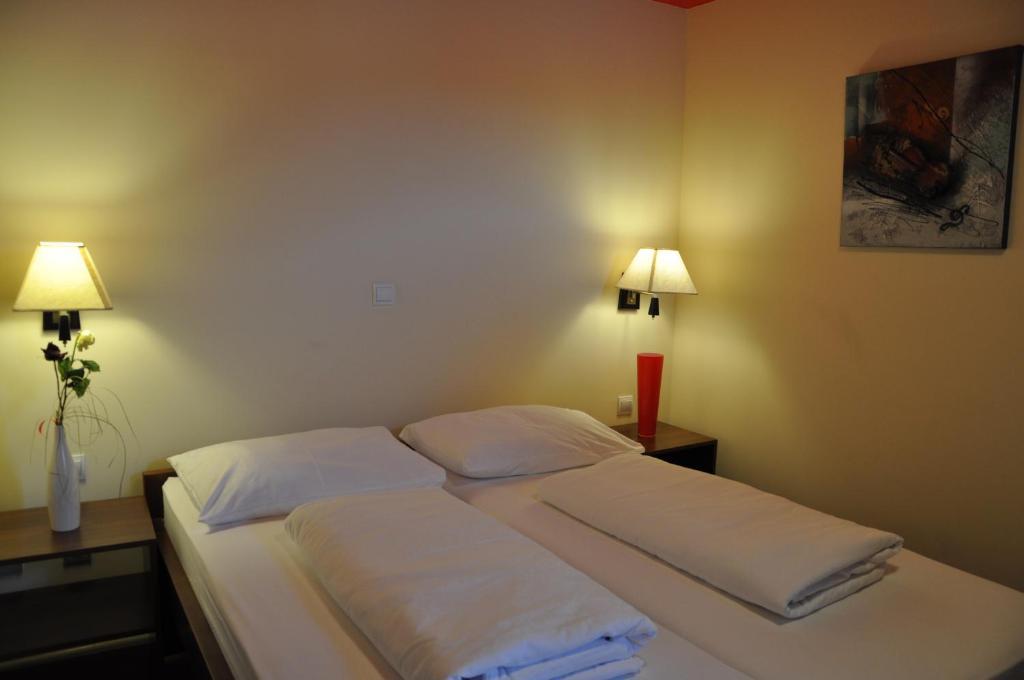Hotel Carpymore Biograd Na Moru Bilik gambar