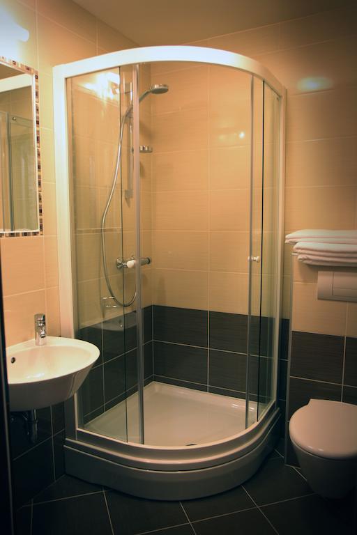 Hotel Carpymore Biograd Na Moru Bilik gambar